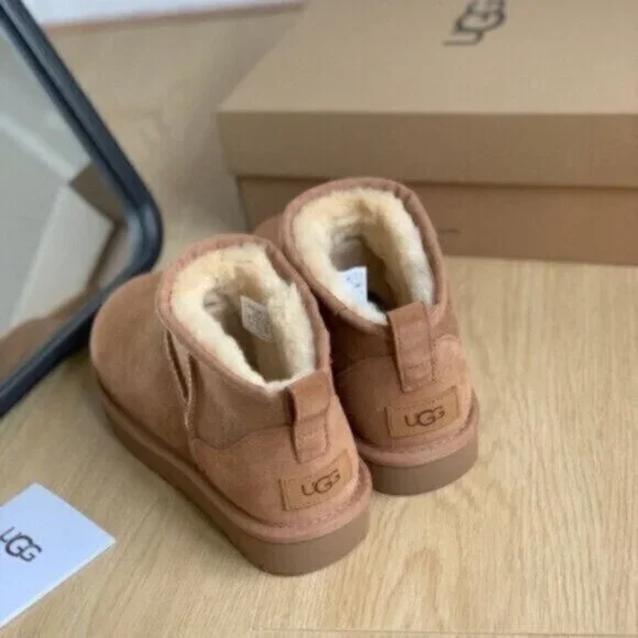 UGG Classic Ultra Mini Boots chestnut - Picture 6 of 6